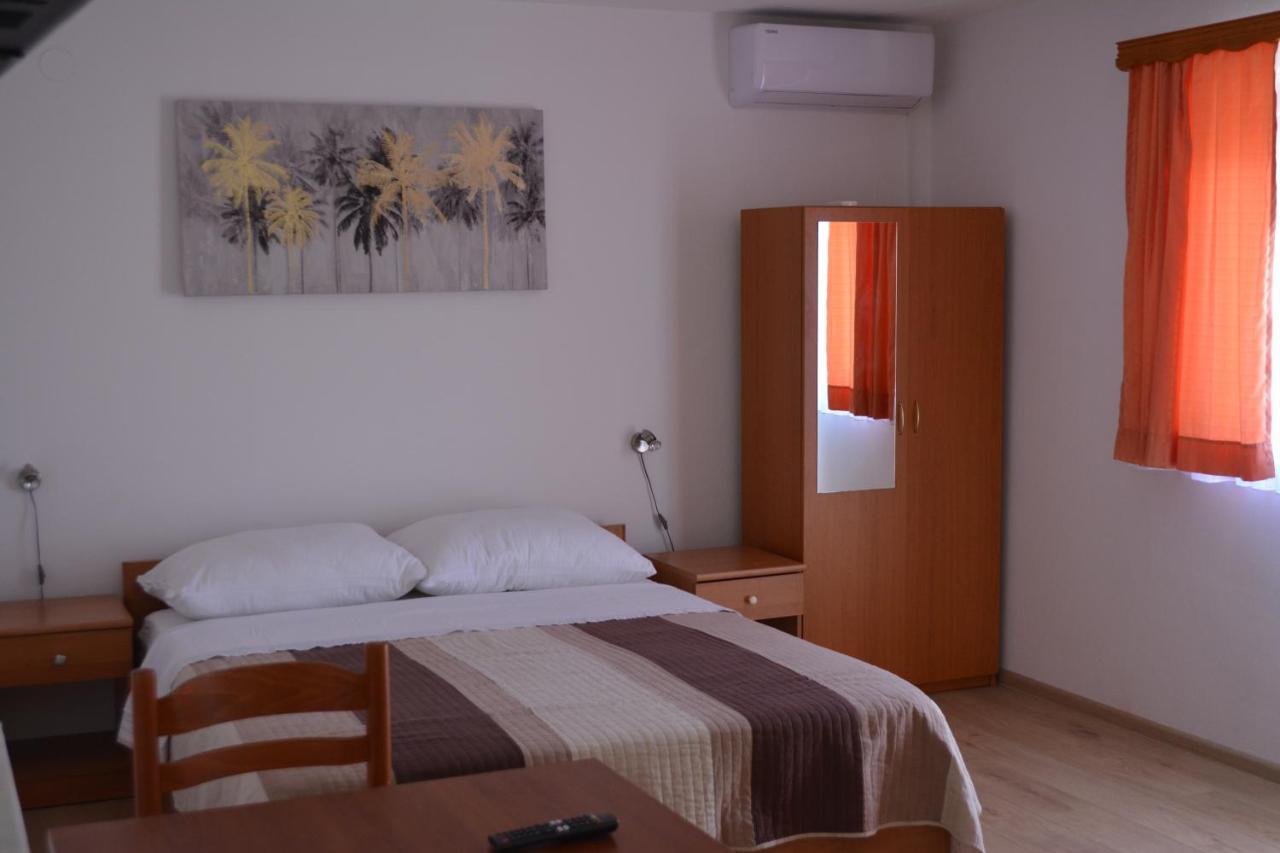 Guesthouse Andja Smoljanac Buitenkant foto