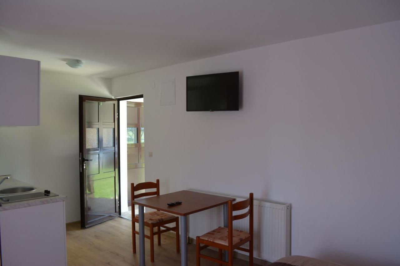 Guesthouse Andja Smoljanac Buitenkant foto