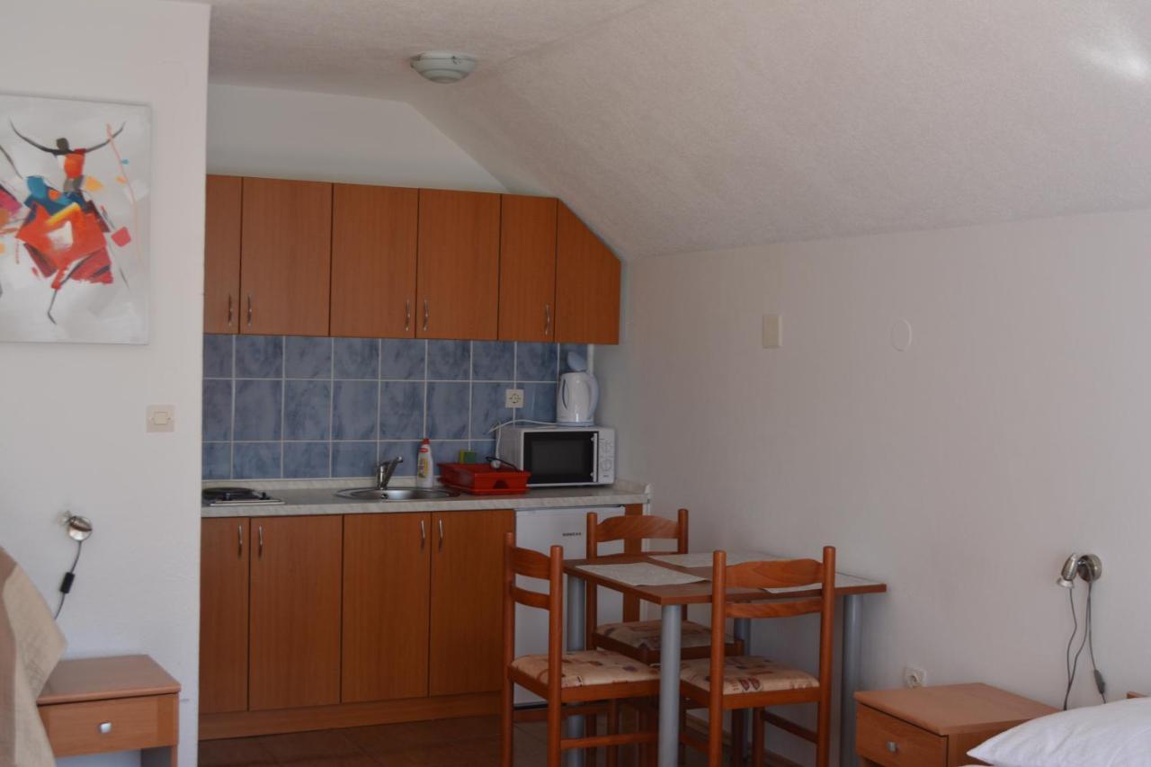 Guesthouse Andja Smoljanac Buitenkant foto