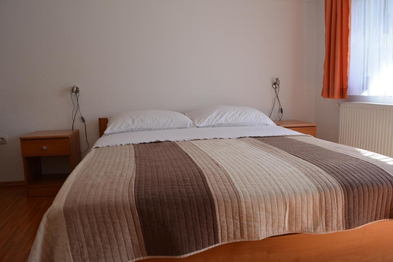 Guesthouse Andja Smoljanac Buitenkant foto